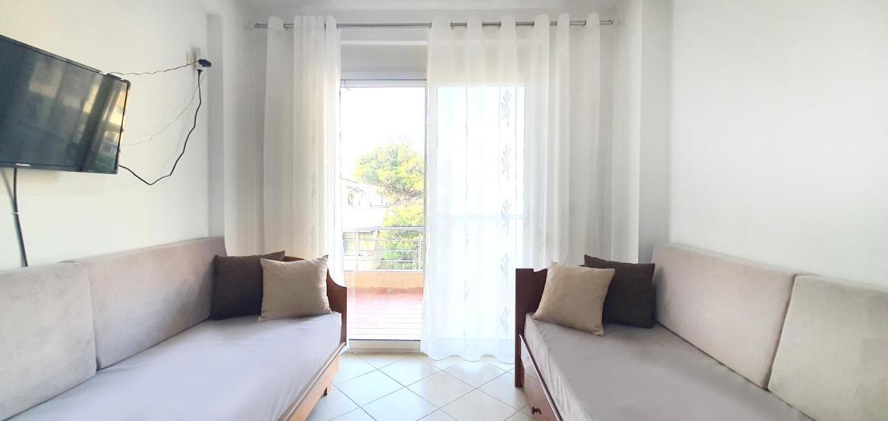 Sea & Sun Apartment Durrës Buitenkant foto