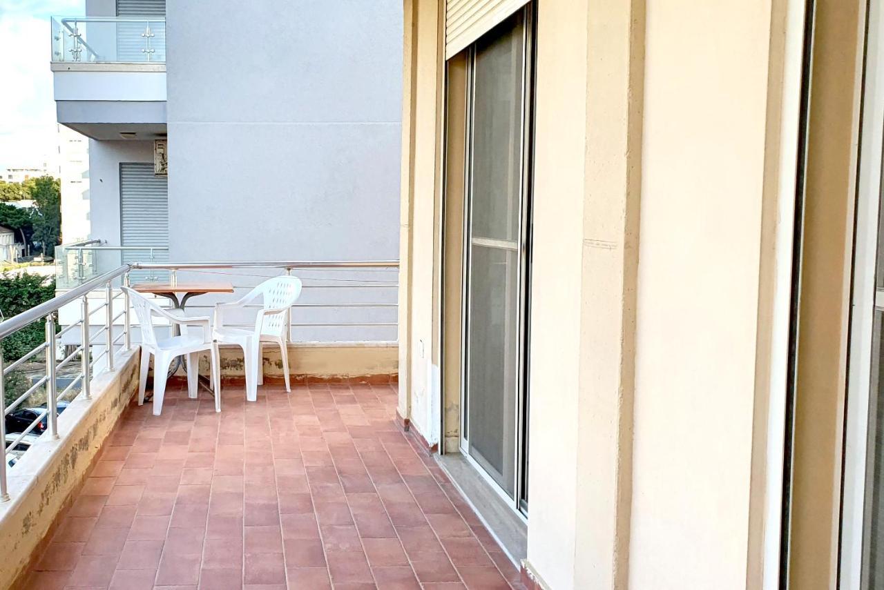 Sea & Sun Apartment Durrës Buitenkant foto